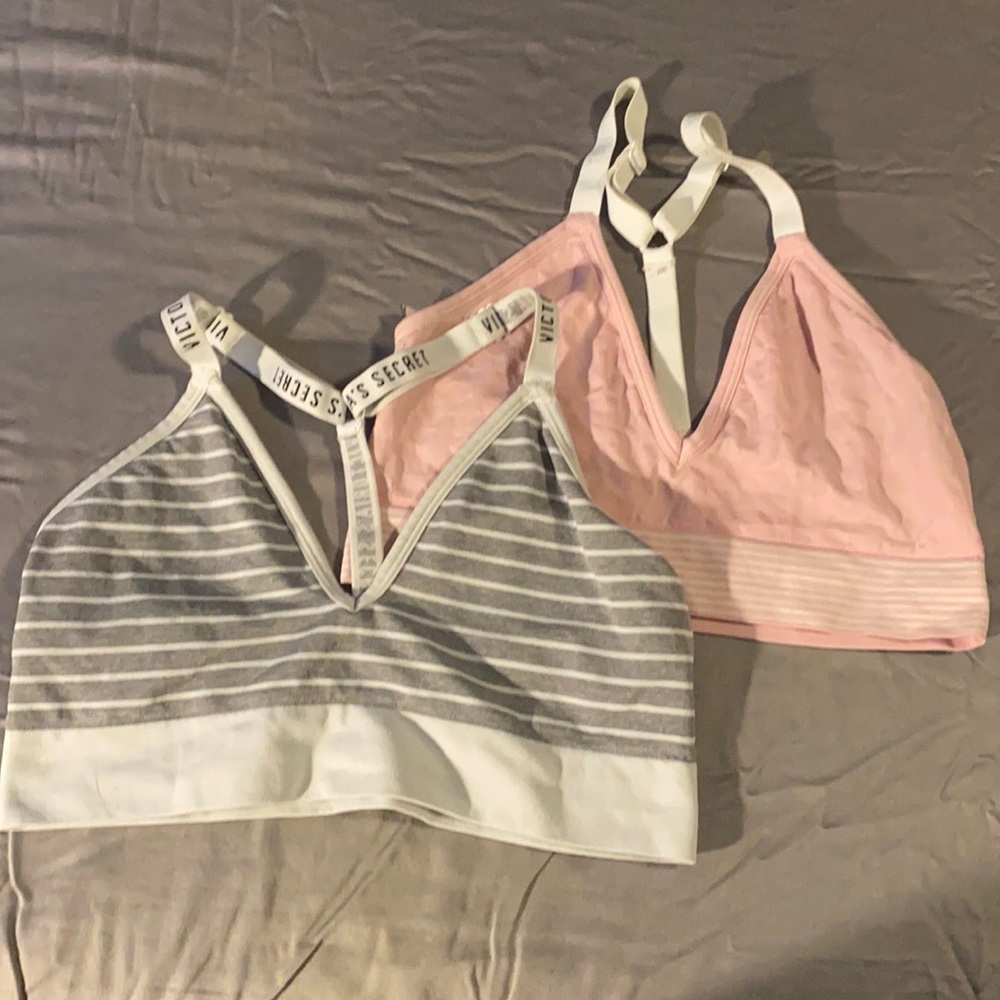 Victoria’s Secret adjustable straps sports bra